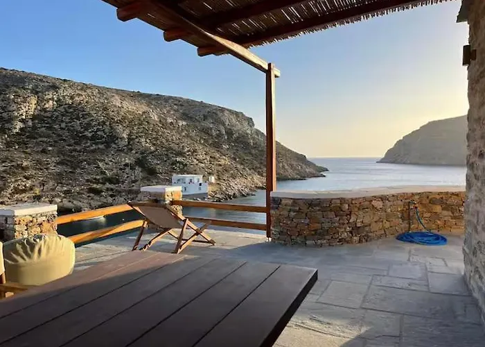 Κανονική φιλοξενία Psarona *