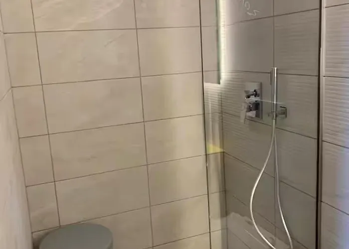 κανονική φιλοξενία Psarona *